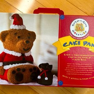 Williams Sonoma build a bear cake pan